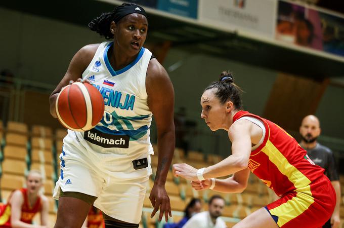 Shante Evans je po Eurobasketu 2021 zaključila pot v slovenski izbrani vrsti. | Foto: Vid Ponikvar