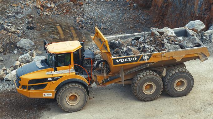 Njegova uradna nosilnost znaša 39 ton. | Foto: Gregor Pavšič