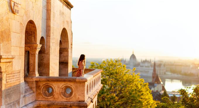 Budimpešta, parlament v ozadju | Foto: Shutterstock