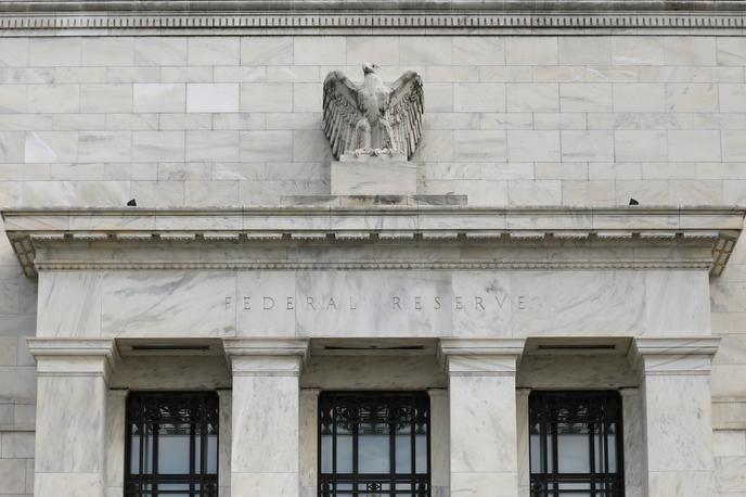 American federal reserve | Fed je za leto 2025 zvišal napoved o inflaciji z 2,1 na 2,5 odstotka. | Foto Reuters