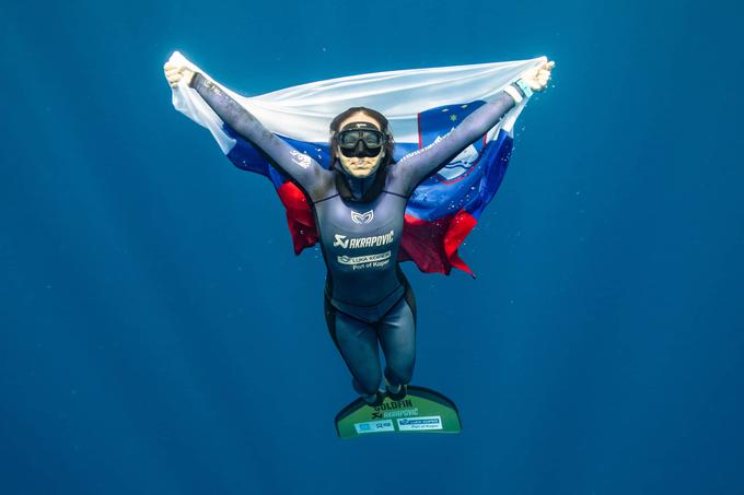 Velika želja je, da Slovenijo zastopa tudi na olimpijskih igrah. Prepričana je, da se lahko resno potaplja še vrsto let. | Foto: Alex St. Jean