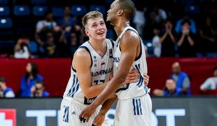 Dončić in Randolph ob katastrofalnem metu izgubila veliki finale