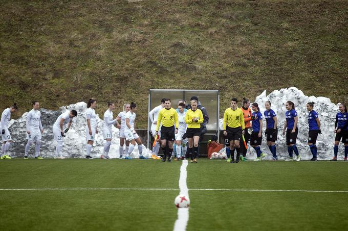 Aleksandra Česen nogometna sodnica | Foto: Ana Kovač