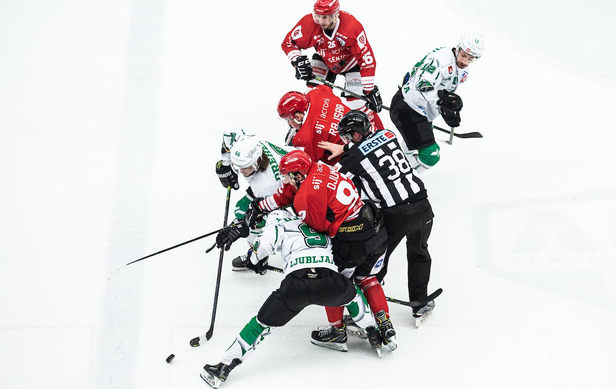 Jesenice - Olimpija | Kakšen bo v prihodnji sezoni format Alpske lige, v kateri zadnja leta igrata najboljša slovenska kluba iz Ljubljane in z Jesenic, še ni znano. | Foto Peter Podobnik/Sportida