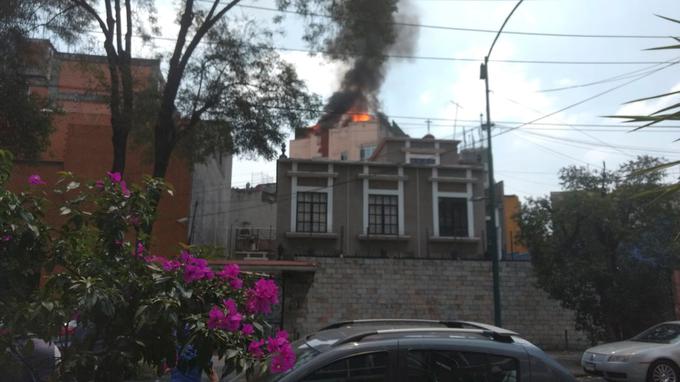 Posledice potresa v mehiški prestolnici Cuidad de Mexico | Foto: Reuters