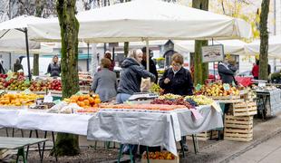 Na lov za cenami sadja in zelenjave na tržnici in pri trgovcih #video