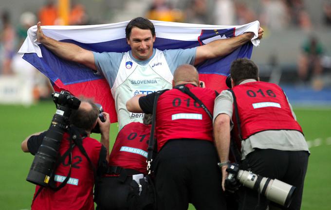 Fotografija za večnost. Prva slovenska zlata medalja na svetovnih prvenstvih. Primož Kozmus 2009. | Foto: Vid Ponikvar