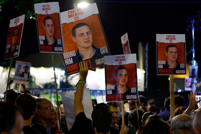 Izpustitev talcev, Izrael | V nasprotju s prvotnimi načrti je oboroženo krilo palestinskega gibanja Hamas popoldan odložilo današnjo izpustitev nove skupine izraelskih talcev. | Foto Reuters