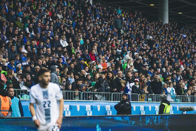 Naslednja domača tekma Slovenije bo 19. junija proti Danski. | Foto: Reuters