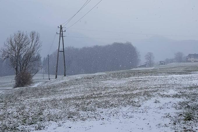 Sneg v Kropi.  | Foto: Mojca in Gašper Vrhunc