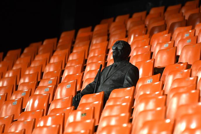 Valencia | Kip preminulega slepega navijača Valencie Vicenteja Navarra na štadionu Mestalla. | Foto Getty Images