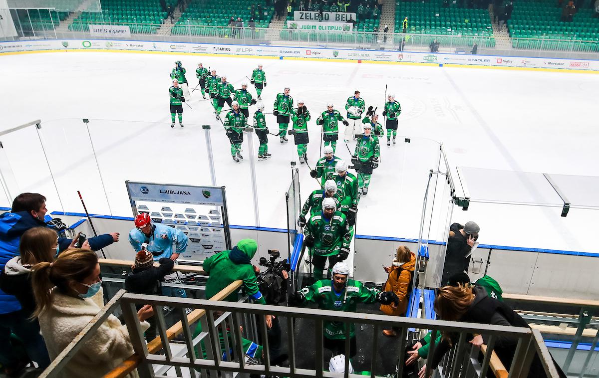 HK Olimpija - HDD Jesenice | V taboru HK SŽ Olimpija so na prvi dan novega leta potrdili pozitiven test na covid, nedeljsko tekmo Ljubljančanov z Bolzanom so prestavili, prav tako torkovo gostovanje zmajev v Salzburgu. | Foto Matic Klanšek Velej/Sportida