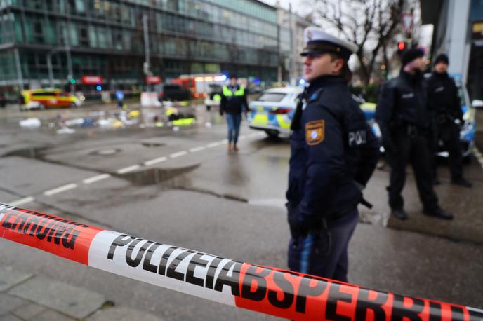 Munchen, incident, zapeljal v množico | Foto Reuters