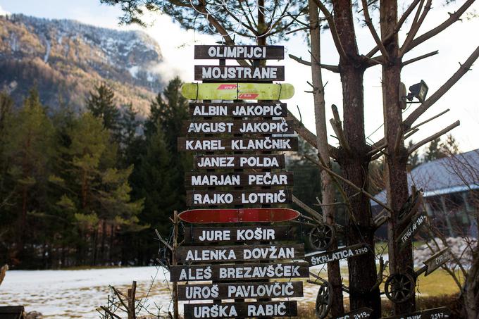 Iz Mojstrane sta tudi smučarja Alenka Dovžan in Jure Košir, ki sta na olimpijskih igrah v Lillehammerju osvojila bronasti odličji. Slovenski olimpijski trojček je z bronom zaokrožila Katja Koren. | Foto: Žiga Zupan/Sportida