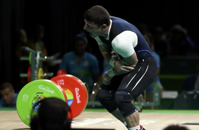 Namesto z nasmehom na zmagovalnem odru je Karapetyan olimpijske igre končal v joku in bolečinah. | Foto: Reuters