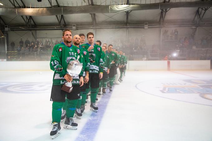 Olimpija je Jeseničane v tej sezoni premagala dvakrat. Najprej na pripravljalni tekmi na Bledu, nato še v finalu pokala v Kranju. "Igrajo precej bolj agresivno kot lani, njihovi branilci so zelo dobri, pri nas pa se pozna, da nam jih primanjkuje," meni o sobotnem nasprotniku. | Foto: Urban Meglič/Sportida