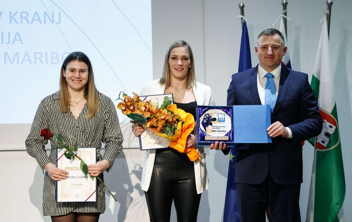 Anka Pogačnik in Vito Dragić | Anka Pogačnik in Metka Lobnik | Foto STA