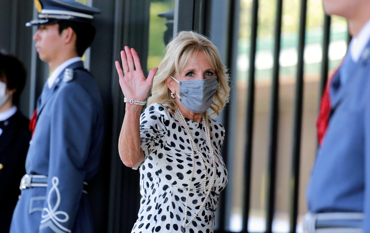 Jill Biden | Prva dama, ki je sicer prejela štiri odmerke cepiva proti covid-19, se je okužila med dopustom v Južni Karolini. | Foto Reuters