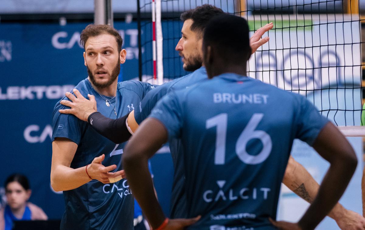 Calcit Volley | Kamničani so na zadnji tekmi skupinskega dela prišli do osme zmage in napredovali s prvega mesta. | Foto Klemen Brumec