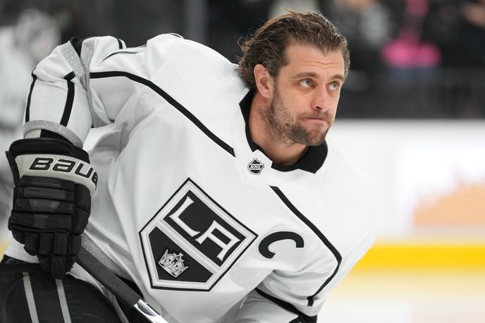 Anže Kopitar | Los Angeles Kings so s 4:2 premagali Tampo. Kapetan kraljev Anže Kopitar je bil podajalec pri četrtem zadetku kraljev v zadnji tretjini. | Foto Reuters