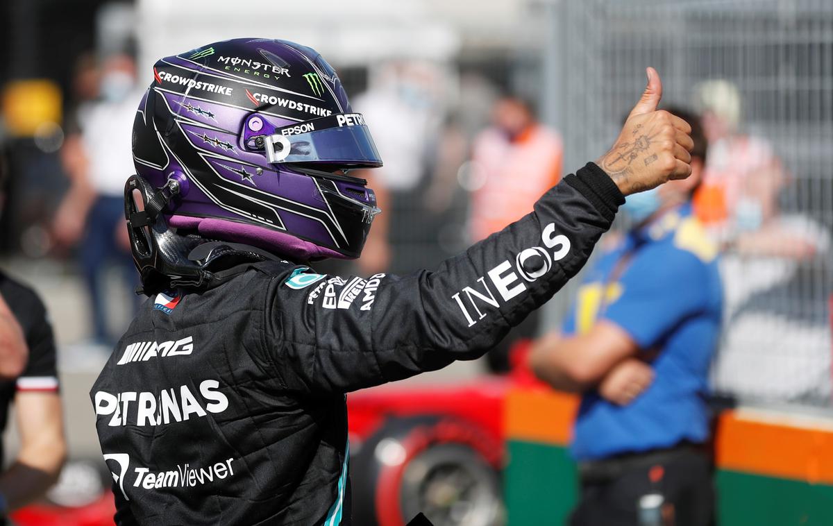 Lewis Hamilton | Lewis Hamilton bo svojo stoto zmago v F1 napadal s prvega startnega mesta v Budimpešti. | Foto Reuters