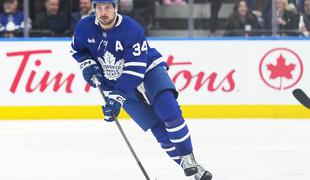 Auston Matthews že pri številu 65