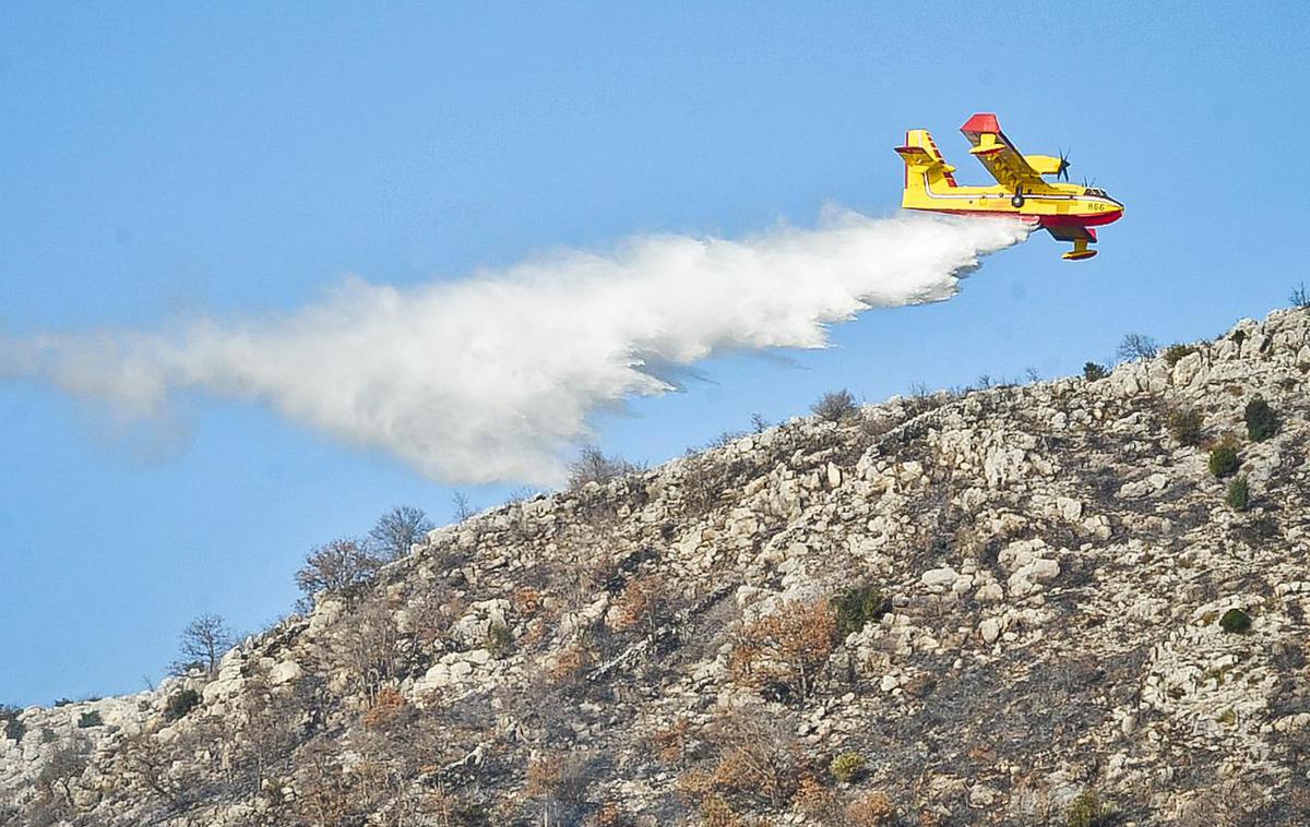 Canadair CL-415 - gašenje z letalom | Foto Jure Gregorčič