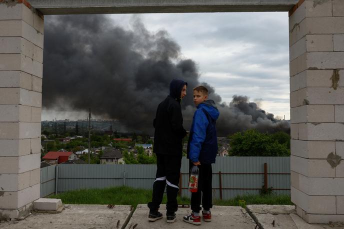 Harkov | Ukrajinski predsednik je v intervjuju zaveznike znova pozval k dodatni pomoči za okrepitev ukrajinske zračne obrambe in k dobavi bojnih letal. | Foto Reuters