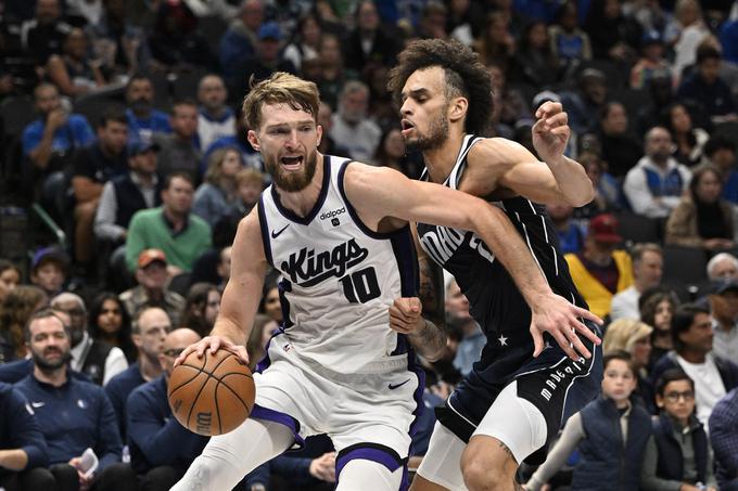 Domantas Sabonis je bil nerešljiva uganka za Dallas. | Foto: Reuters