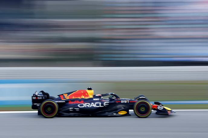 Barcelona Max Verstappen Red Bull | Max Verstappen je dobil oba petkova treninga. Kvalifikacije sledijo v soboto ob 16.00. | Foto Reuters