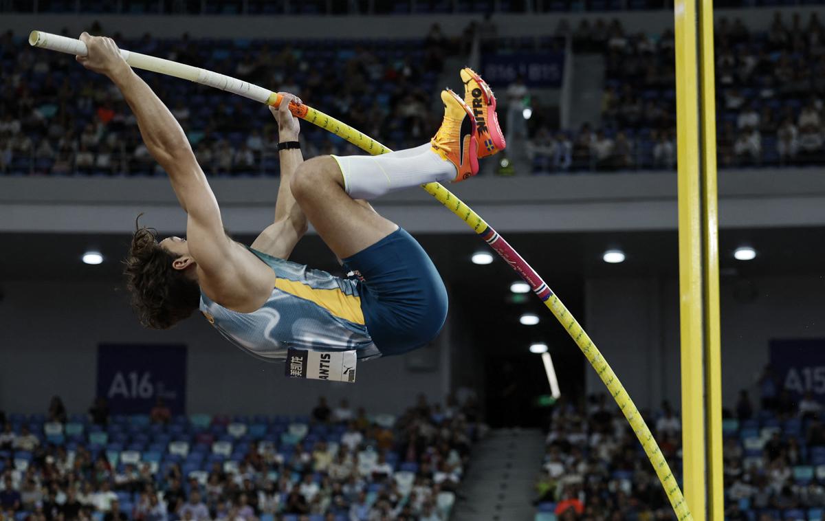 Armand Duplantis | Armand Duplantis je tokrat podrl letvico na višini svetovnega rekorda. | Foto Reuters