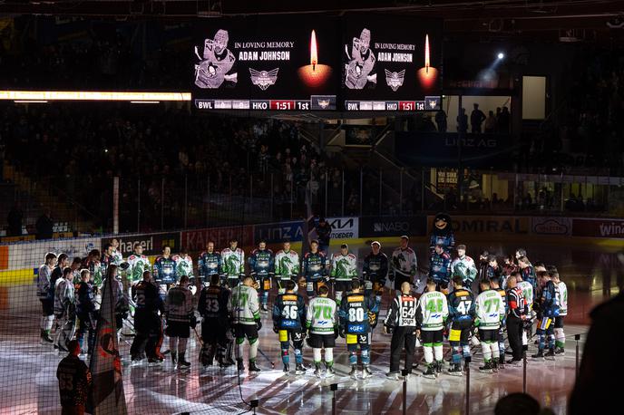 Linz : HK Olimpija | V IceHL bodo vsi hokejisti morali nositi ščitnike vratu. Za zdaj še ni znano, od kdaj bo dodaten kos opreme obvezen. | Foto BWL/Eisenbauer