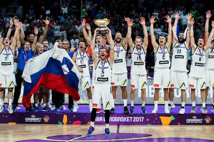 Goran Dragić | Pokal za najboljšo evropsko reprezentanco bo po vsej verjetnosti v Ljubljani ostal kar pet let. | Foto Vid Ponikvar