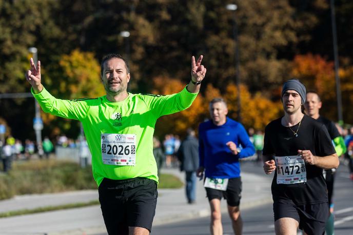 Ljubljanski maraton 2021 | Po zadnji vremenski napovedi za na volišča in ljubljanski maraton ne bomo potrebovali dežnikov.  | Foto Vid Ponikvar