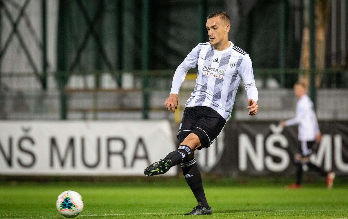 Marin Karamarko | Visokoraslemu osrednjemu branilcu bi poleti potekla pogodba, s podpisom nove pa bo v klubu predvidoma ostal do konca koledarskega leta 2022. | Foto Blaž Weindorfer/Sportida