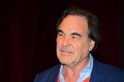 Oliver Stone bo nagrajen na festivalu v Karlovih Varih