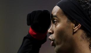 Ronaldinho odhaja v Turčijo, kjer bo igral skupaj s Slovencem