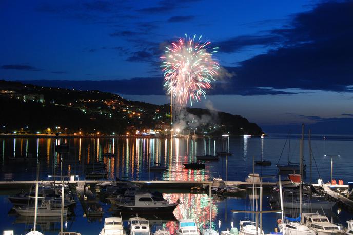 Koper ognjemet | V večini večjih slovenskih mest letos ognjemeta ne bo, tudi v Kopru se mu bodo odpovedali. | Foto Siol.net