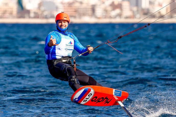 Toni Vodišek | Toni Vodišek ima srebrno medaljo. | Foto Jadralna zveza Slovenije