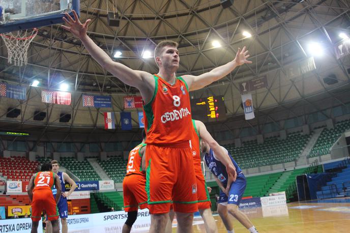 Cibona - Cedevita Olimpija | Olimpija je priznala premoč Ciboni in si moćno otežila uvrstitev v končnico. | Foto Cibona/Željko Bakšaj