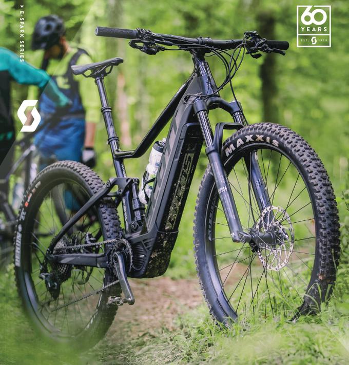 Prestavite v višjo prestavo: serija Scott E-Spark 700 Plus je dokazala, da sta motorni pogon in gorsko kolo popoln par. Scott E-Spark 700 plus poganja Shimano Steps sistem v povezavi s Scottovo patentirano tehnologijo Twinlock, ki prinašata popolno preobrazbo v gorskem kolesarstvu.
 | Foto: 