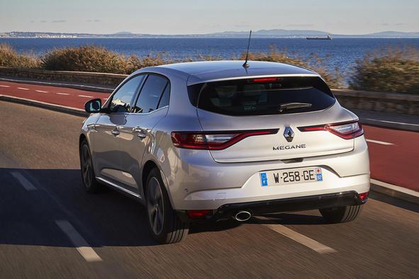 Lahko novi renault megane ogrozi slovensko prevlado VW golfa in škode octavie?