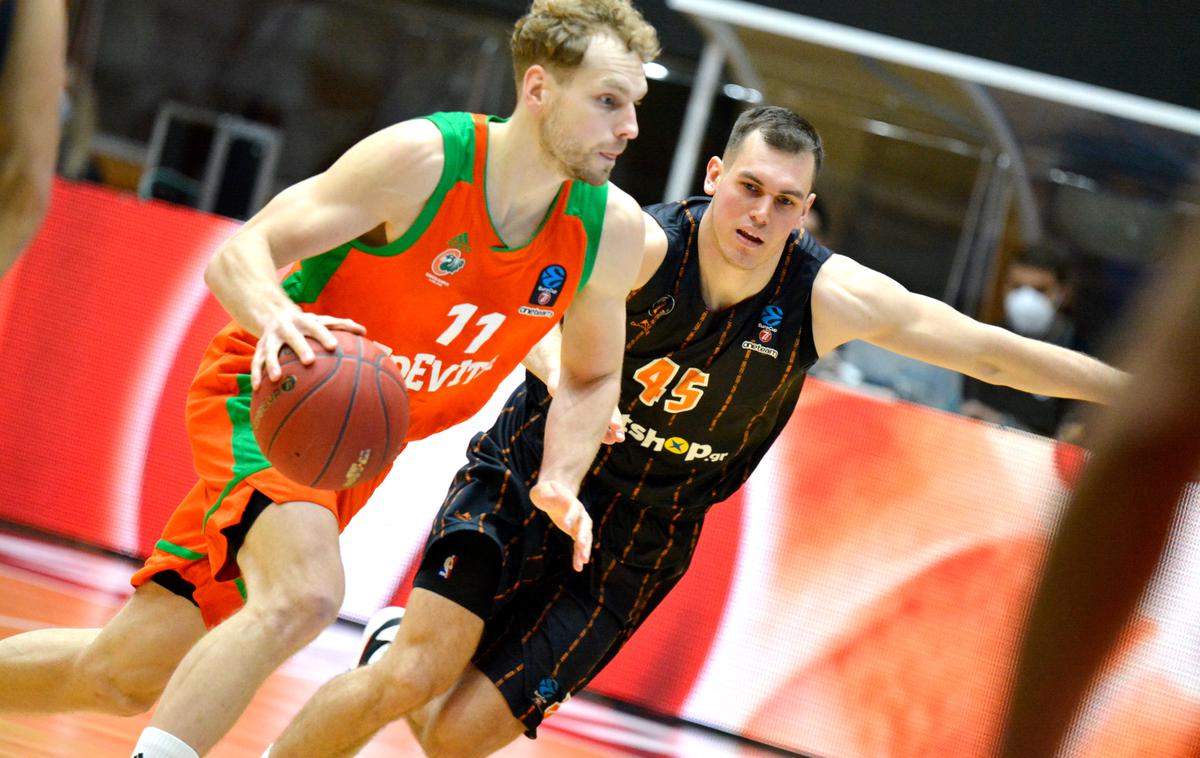 KK Cedevita Olimpija | Olimpija je s 105:69 odpravila Prometheas in pred drugim delom tekmovanja zasedla drugo mesto v skupini. | Foto KK Cedevita Olimpija