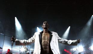 Umrl je Maxi Jazz, pevec legendarne skupine Faithless