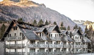 Po požaru v Bohinju: V vrhnjih nadstropjih je šlo za življenja #foto