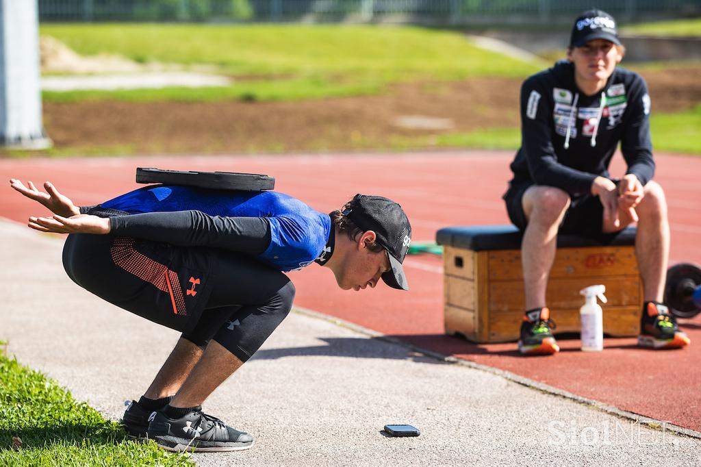 Slovenski skakalci trening Kranj