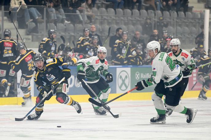 Pustertal : HK Olimpija | Olimpija je v podaljšku izgubila na odločilni tretji tekmi kvalifikacij za končnico. | Foto Foppa Iwan - HC Pustertal