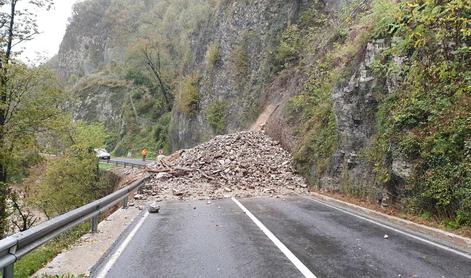 Opozorilo: zaradi razmočenosti so mogoči plazovi