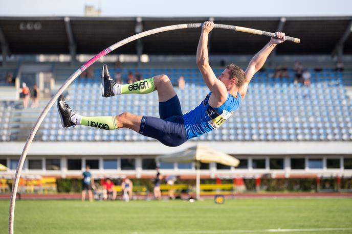 Robert Renner |  Renner Robert (Mass) je ob koncu dneva s 5,40 m in zmago v skoku s palico dosegel najboljši izid tekmovanja po mednarodnih tablicah. | Foto Peter Kastelic/AZS