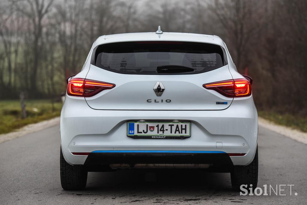 Renault clio e-tech hybrid